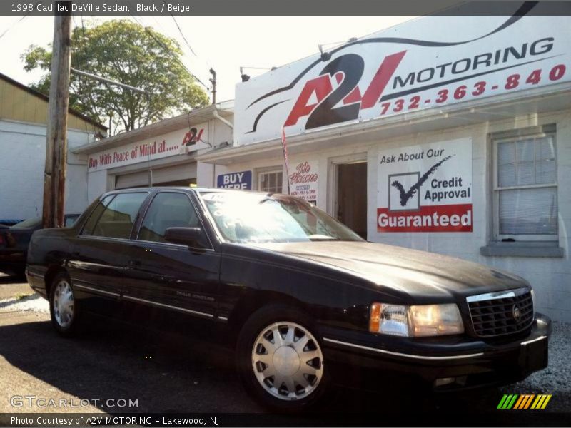 Black / Beige 1998 Cadillac DeVille Sedan