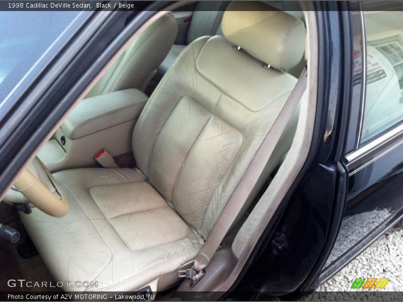 Black / Beige 1998 Cadillac DeVille Sedan