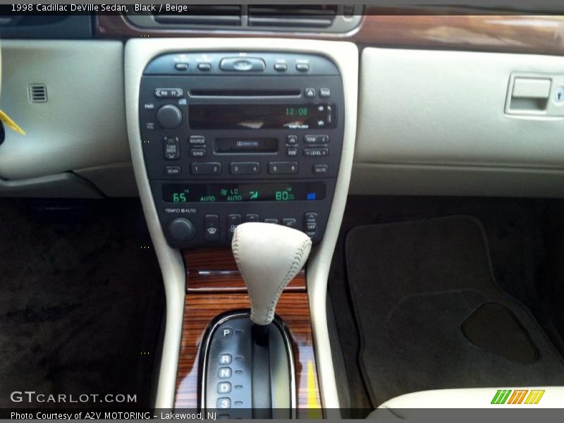 Black / Beige 1998 Cadillac DeVille Sedan