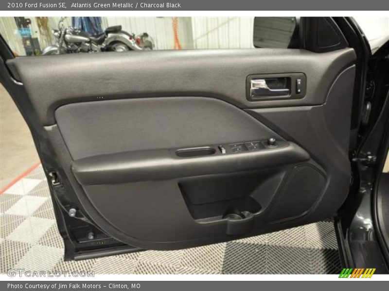 Atlantis Green Metallic / Charcoal Black 2010 Ford Fusion SE