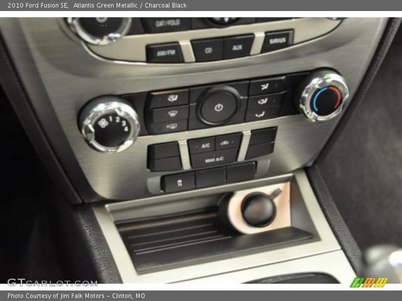 Atlantis Green Metallic / Charcoal Black 2010 Ford Fusion SE