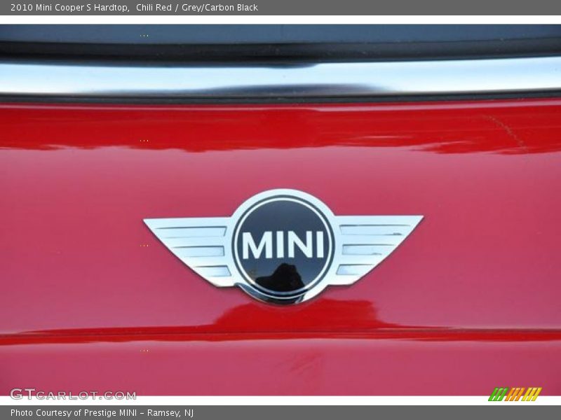 Chili Red / Grey/Carbon Black 2010 Mini Cooper S Hardtop