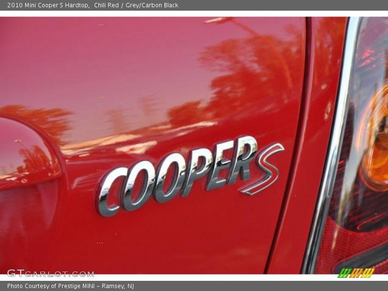 Chili Red / Grey/Carbon Black 2010 Mini Cooper S Hardtop