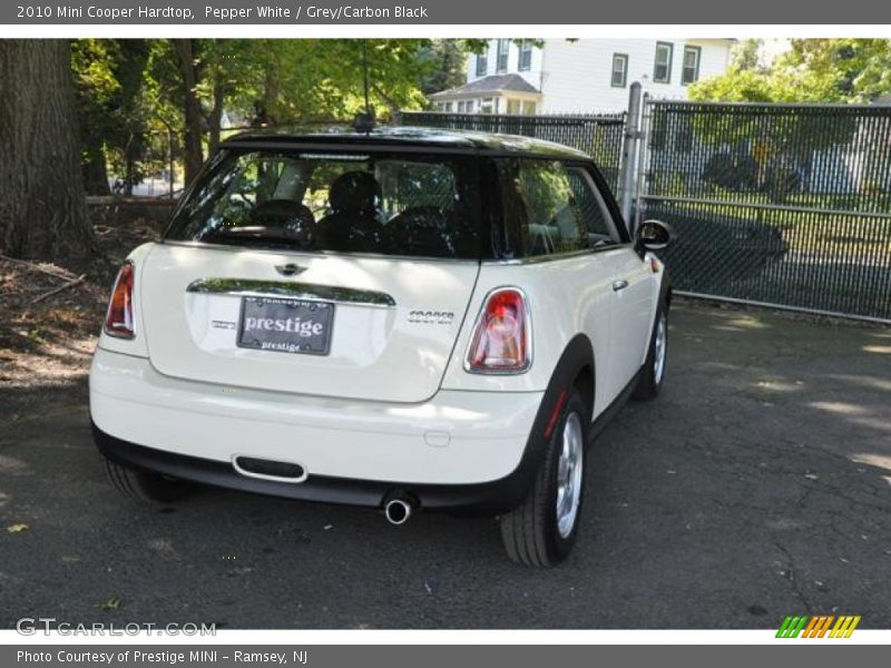 Pepper White / Grey/Carbon Black 2010 Mini Cooper Hardtop
