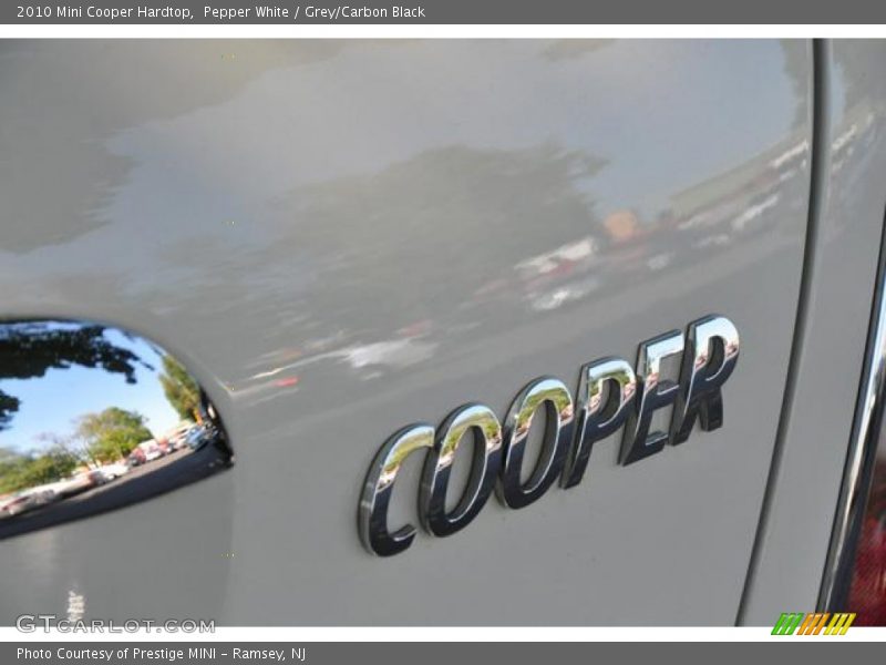 Pepper White / Grey/Carbon Black 2010 Mini Cooper Hardtop
