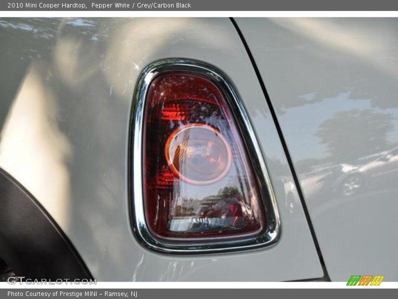 Pepper White / Grey/Carbon Black 2010 Mini Cooper Hardtop