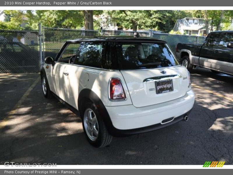 Pepper White / Grey/Carbon Black 2010 Mini Cooper Hardtop