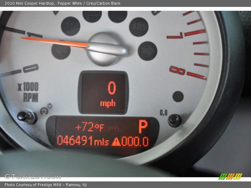 Pepper White / Grey/Carbon Black 2010 Mini Cooper Hardtop