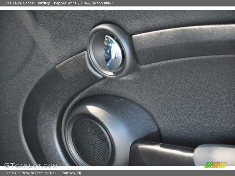 Pepper White / Grey/Carbon Black 2010 Mini Cooper Hardtop