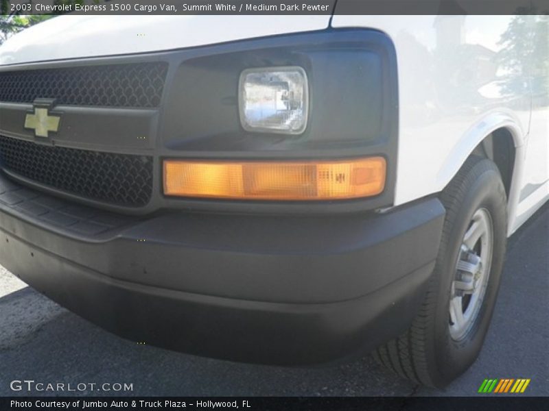 Summit White / Medium Dark Pewter 2003 Chevrolet Express 1500 Cargo Van