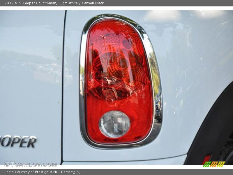 Light White / Carbon Black 2012 Mini Cooper Countryman