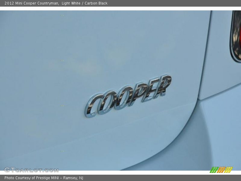 Light White / Carbon Black 2012 Mini Cooper Countryman