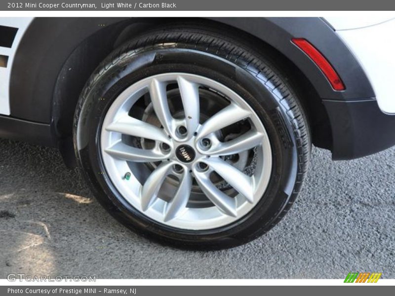 Light White / Carbon Black 2012 Mini Cooper Countryman