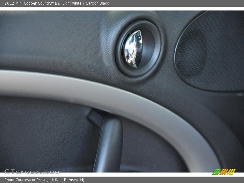 Light White / Carbon Black 2012 Mini Cooper Countryman
