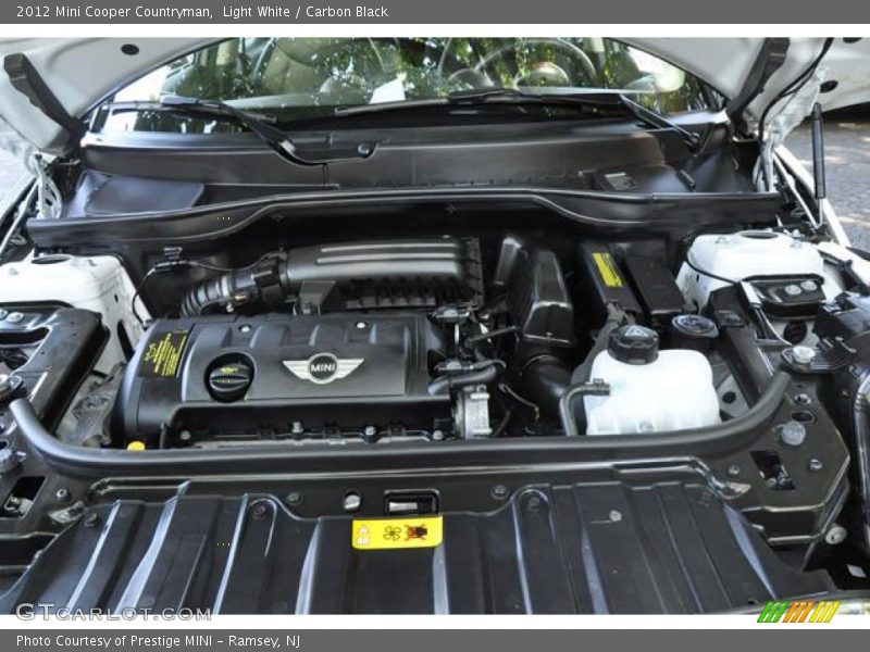 Light White / Carbon Black 2012 Mini Cooper Countryman