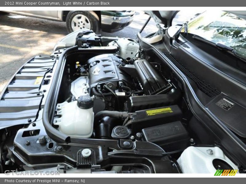 Light White / Carbon Black 2012 Mini Cooper Countryman