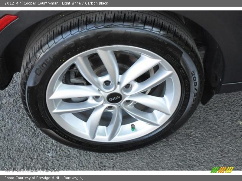 Light White / Carbon Black 2012 Mini Cooper Countryman