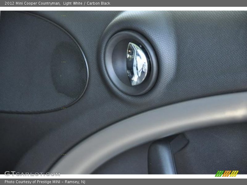 Light White / Carbon Black 2012 Mini Cooper Countryman