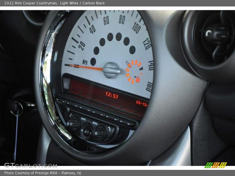 Light White / Carbon Black 2012 Mini Cooper Countryman