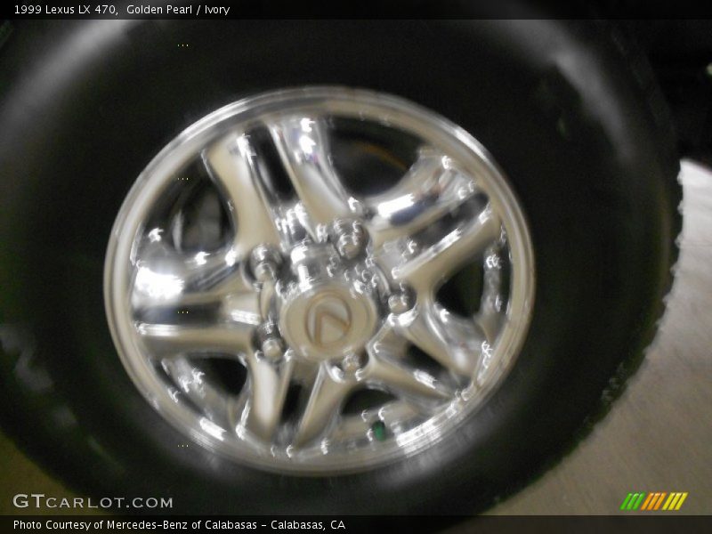 Golden Pearl / Ivory 1999 Lexus LX 470
