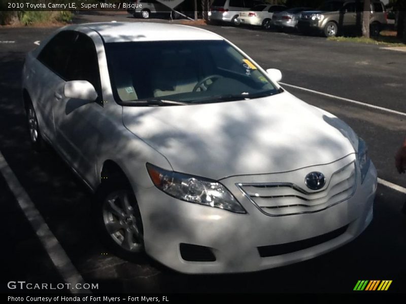 Super White / Bisque 2010 Toyota Camry LE