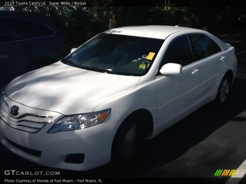 Super White / Bisque 2010 Toyota Camry LE