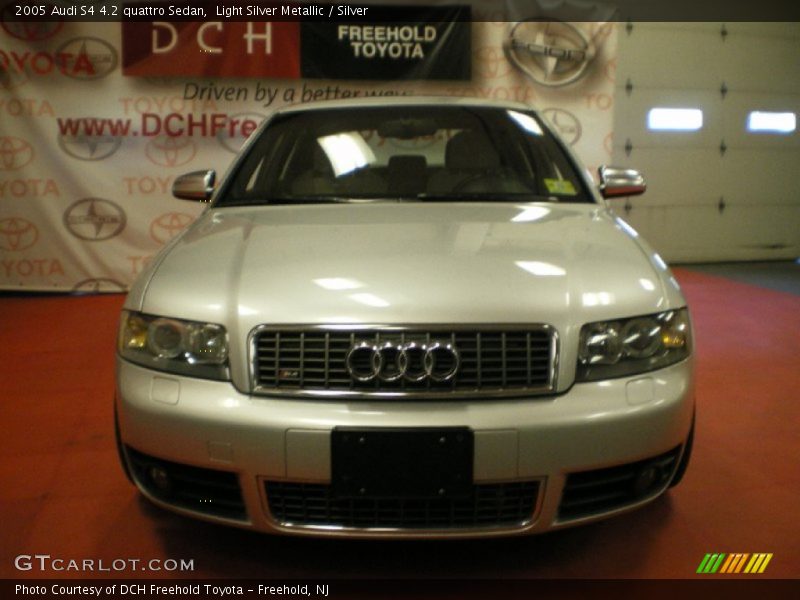 Light Silver Metallic / Silver 2005 Audi S4 4.2 quattro Sedan