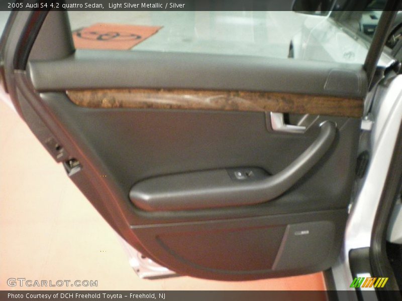 Light Silver Metallic / Silver 2005 Audi S4 4.2 quattro Sedan
