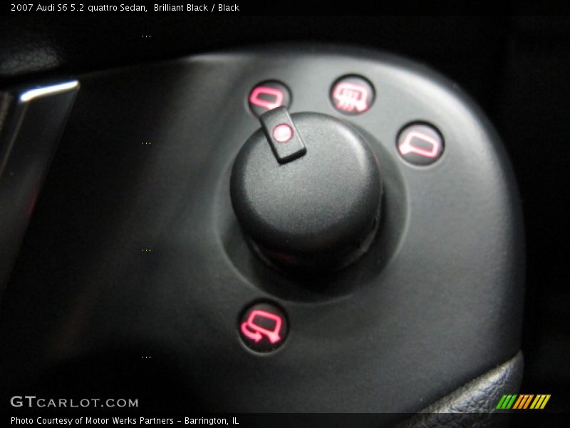 Controls of 2007 S6 5.2 quattro Sedan