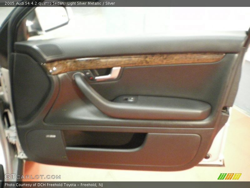 Light Silver Metallic / Silver 2005 Audi S4 4.2 quattro Sedan