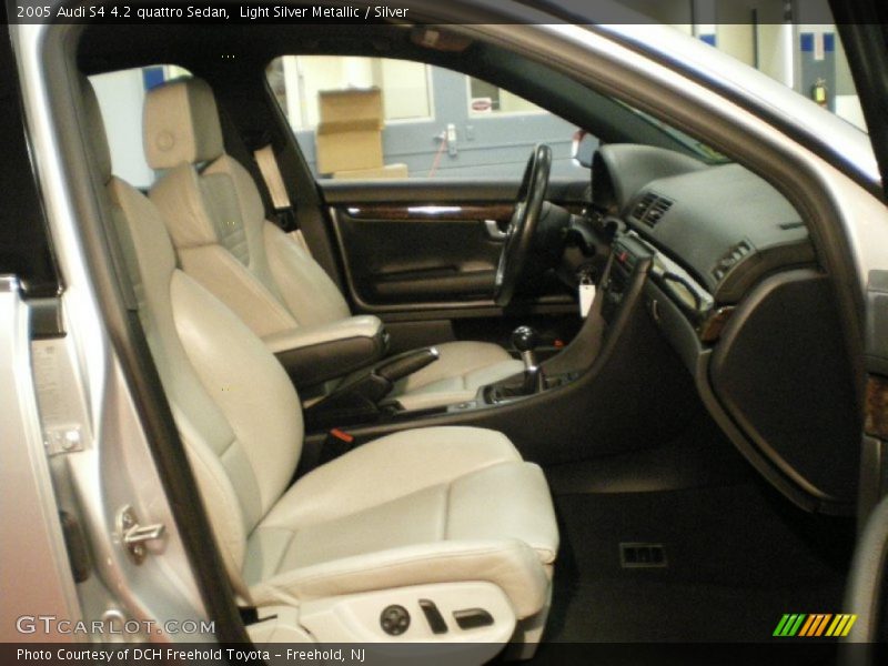 Light Silver Metallic / Silver 2005 Audi S4 4.2 quattro Sedan