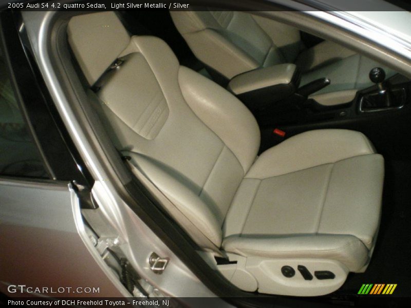 Light Silver Metallic / Silver 2005 Audi S4 4.2 quattro Sedan
