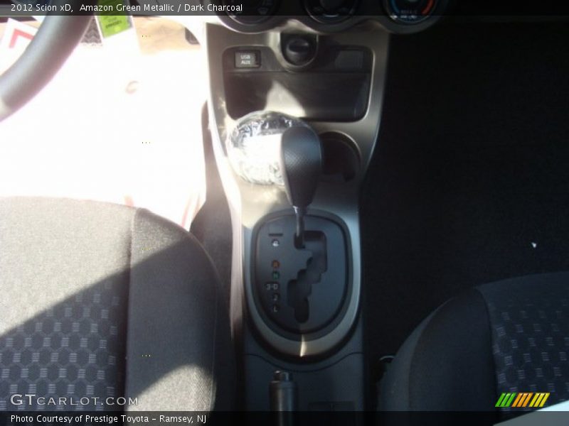 Amazon Green Metallic / Dark Charcoal 2012 Scion xD