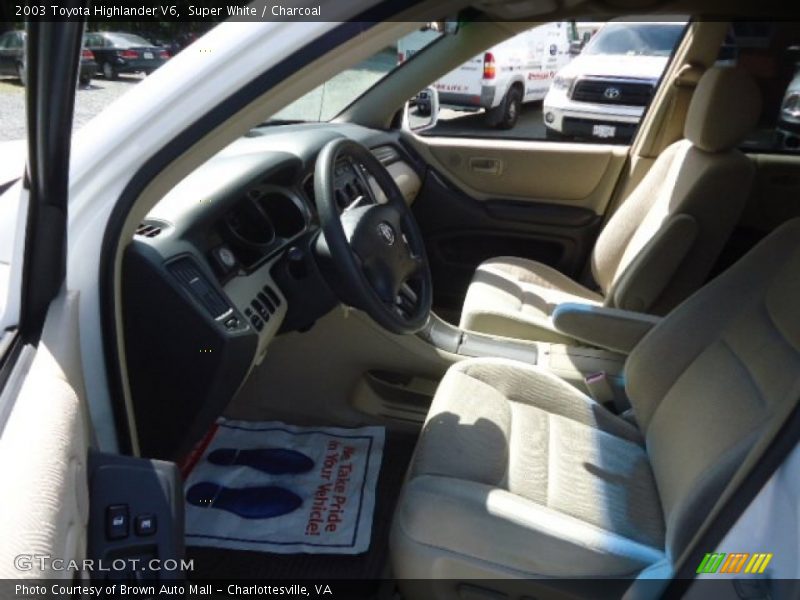 Super White / Charcoal 2003 Toyota Highlander V6