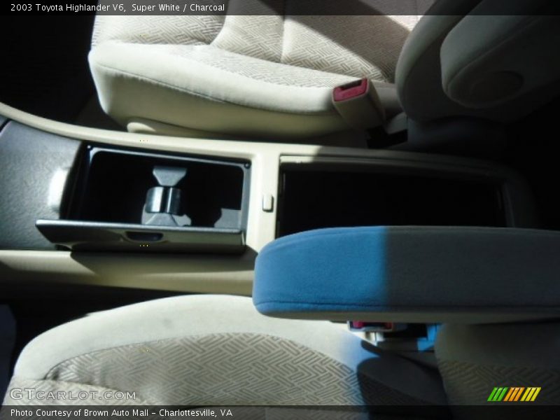 Super White / Charcoal 2003 Toyota Highlander V6