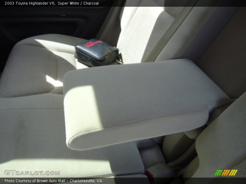 Super White / Charcoal 2003 Toyota Highlander V6