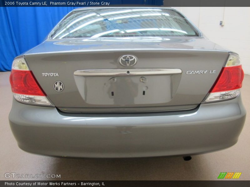 Phantom Gray Pearl / Stone Gray 2006 Toyota Camry LE