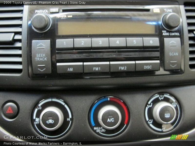 Controls of 2006 Camry LE