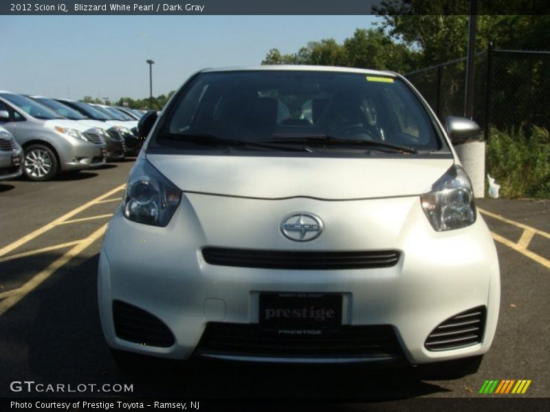 Blizzard White Pearl / Dark Gray 2012 Scion iQ