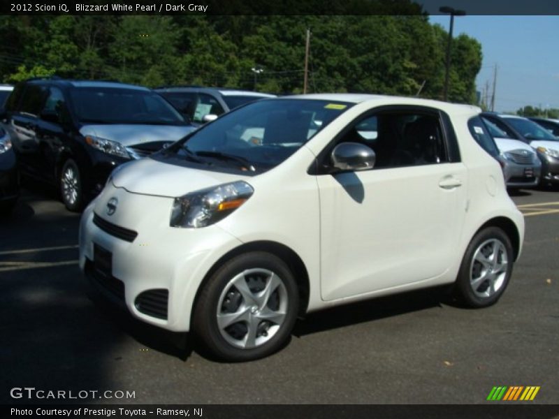 Blizzard White Pearl / Dark Gray 2012 Scion iQ