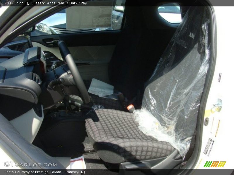 Blizzard White Pearl / Dark Gray 2012 Scion iQ