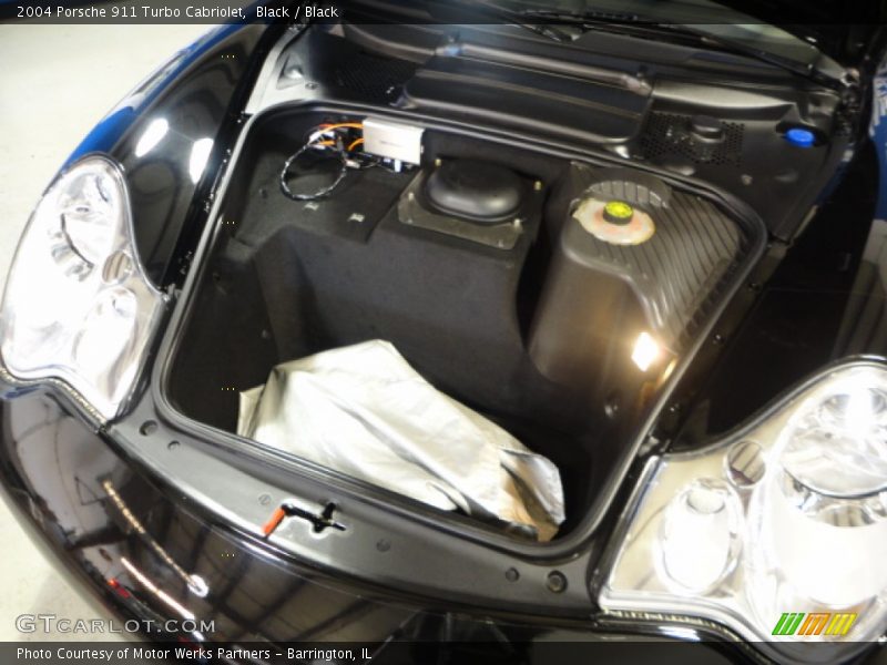  2004 911 Turbo Cabriolet Trunk