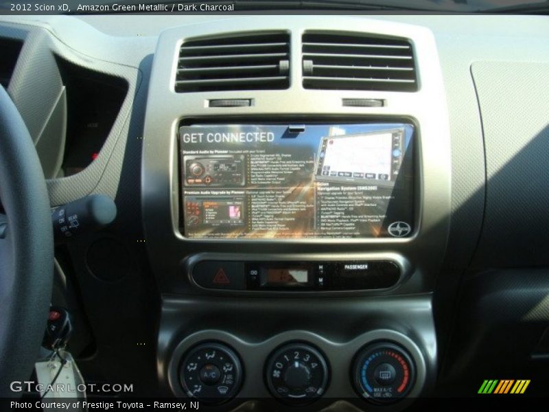 Amazon Green Metallic / Dark Charcoal 2012 Scion xD