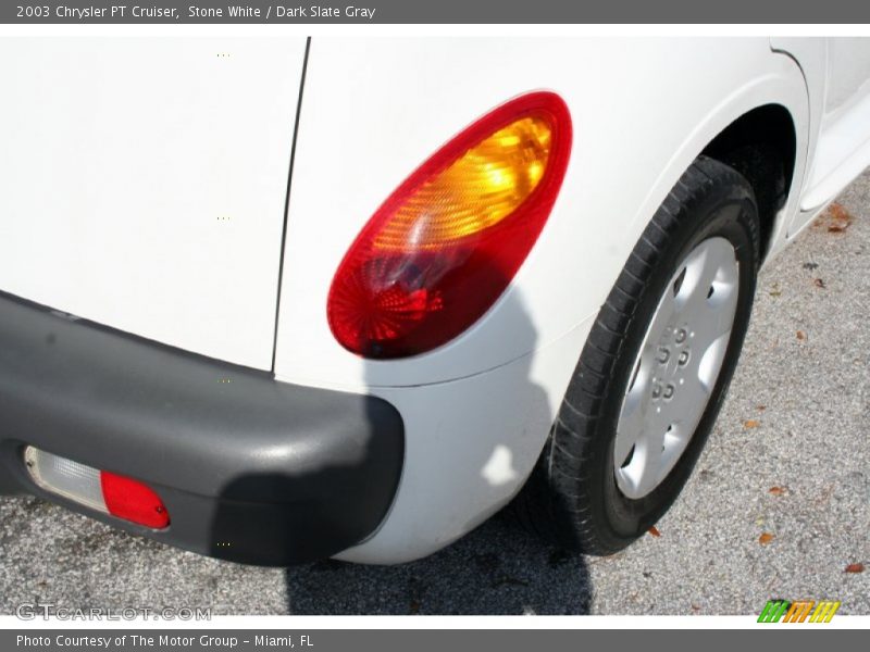 Stone White / Dark Slate Gray 2003 Chrysler PT Cruiser