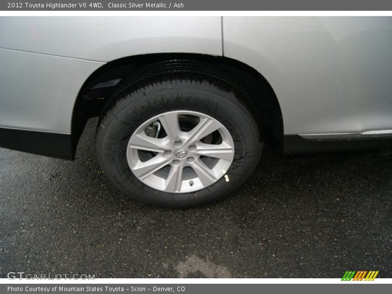 Classic Silver Metallic / Ash 2012 Toyota Highlander V6 4WD