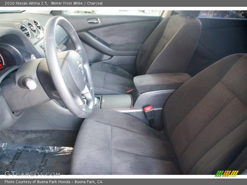 Winter Frost White / Charcoal 2010 Nissan Altima 2.5