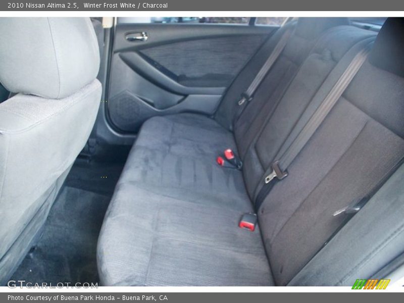 Winter Frost White / Charcoal 2010 Nissan Altima 2.5