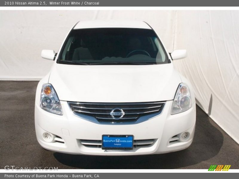 Winter Frost White / Charcoal 2010 Nissan Altima 2.5