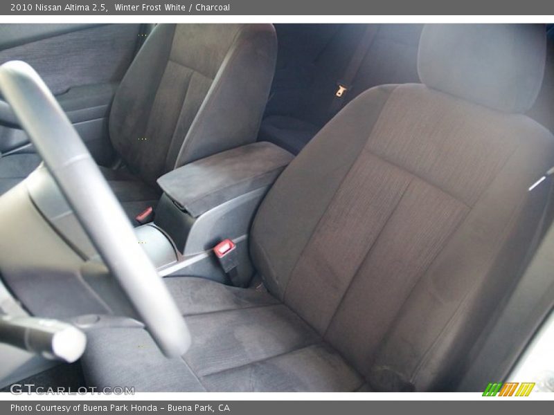 Winter Frost White / Charcoal 2010 Nissan Altima 2.5