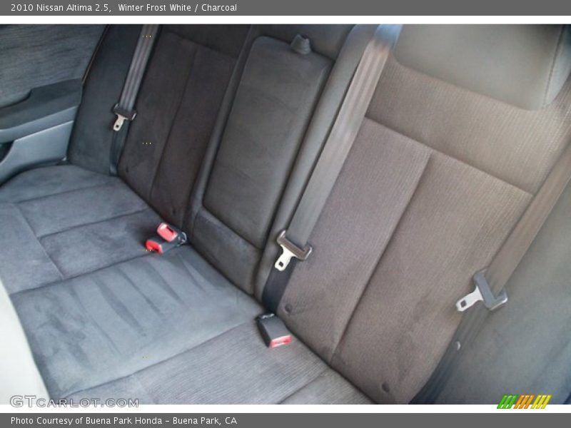 Winter Frost White / Charcoal 2010 Nissan Altima 2.5
